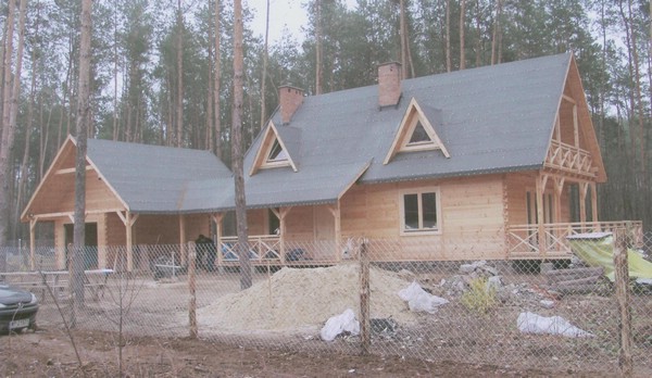 Budynek jednorodzinny z bala drewnianego